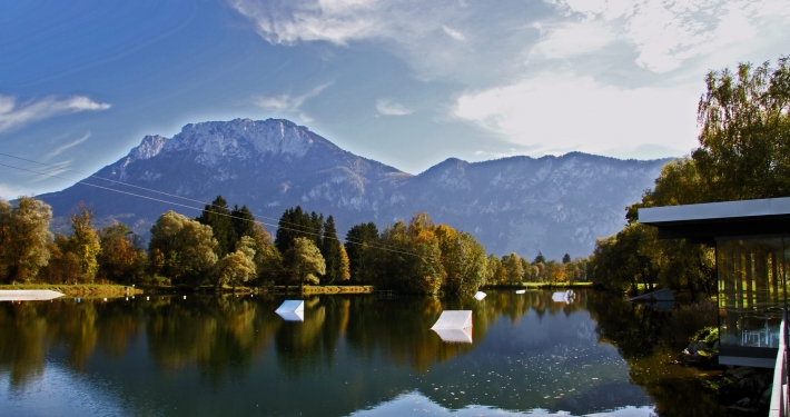 Baden im Hödenauer See in Bayern