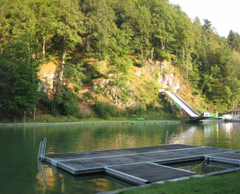 Wasserschanze am Luegsteinsee in Oberaudorf